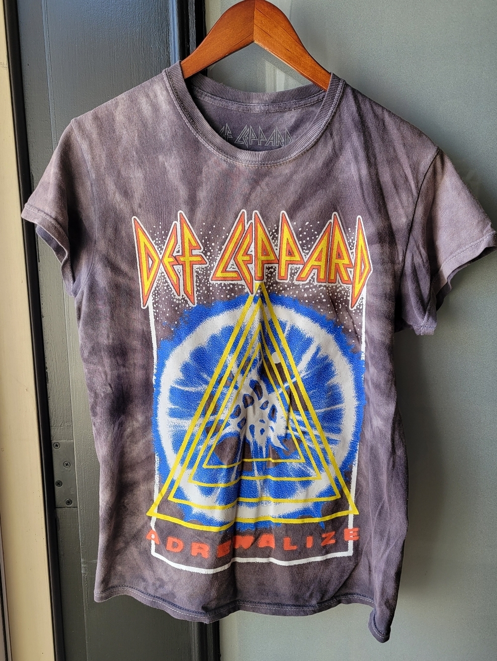 Lot of 3 AC/DC  / Two DEF LEPPARD T shirts Short sleeve Size Small Graphic - Picture 8 of 10